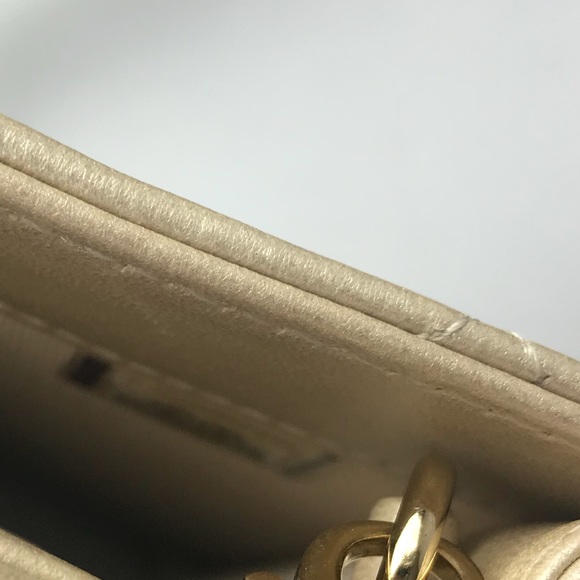 SOLD 💸AUTHENTIC CHANEL beige phone holder belt - Picture 4 of 8